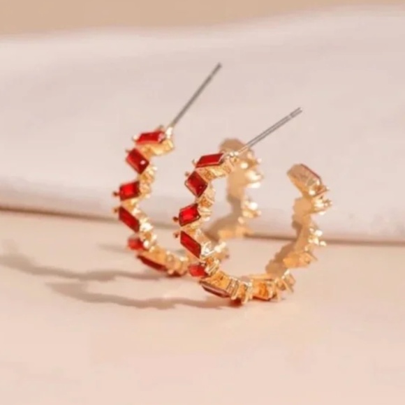 ❤️ FREE Baguette Hop Moon Crescent Vaca Chic Modern Classy Party Drop Earrings - Picture 1 of 3